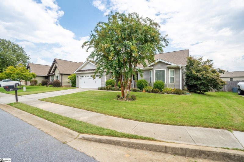 Property image 5 at 10 Dunbrook Drive, Simpsonville, SC 29680