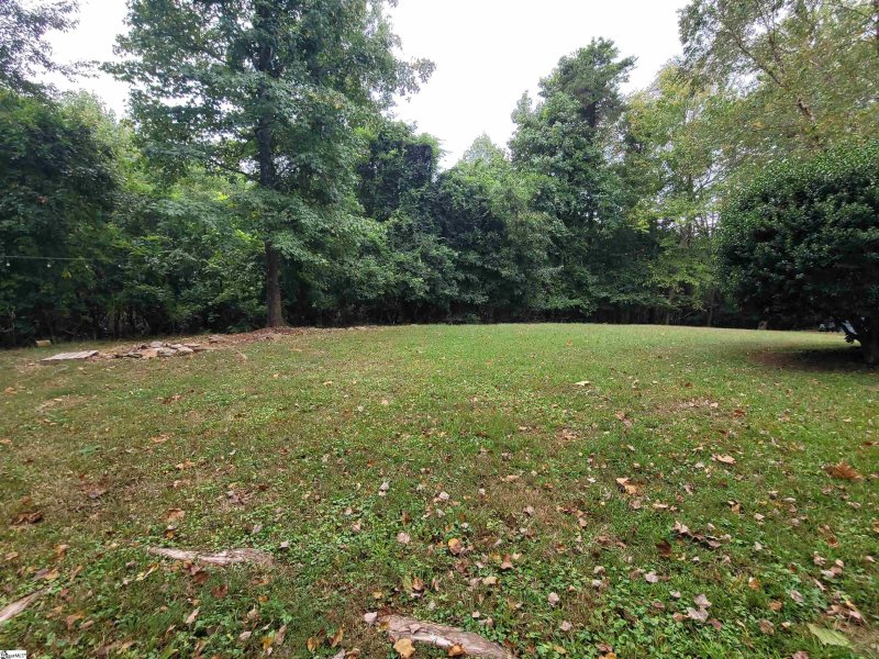 Property image 3 at 15 Maple Leaf Court, Greenville, SC 29611