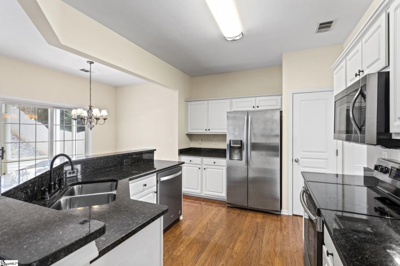 Property image 3 at 927 Medora Drive, Greer, SC 29650
