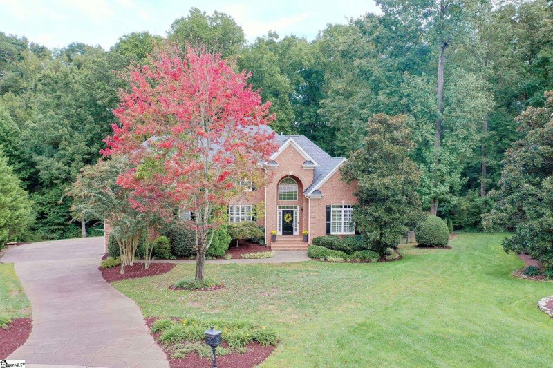 Property image 2 at 14 Marlis Court, Greer, SC 29650