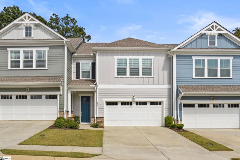 Property image 2 of 203 Wrightwood Lane in Rockbridge, Greer, SC 29650
