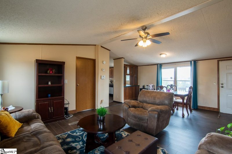 Property image 3 at 202 Premier Drive, Piedmont, SC 29673