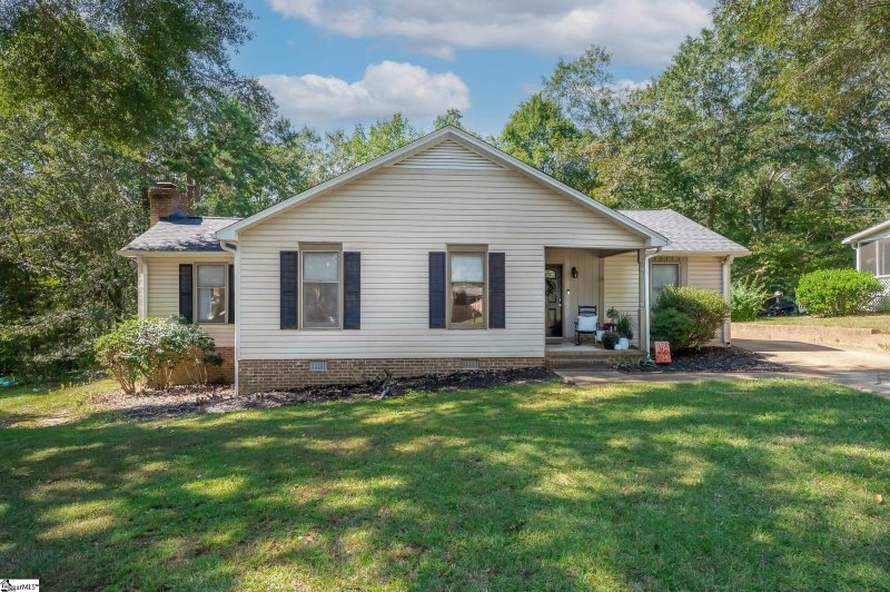 124 Bendingwood Circle