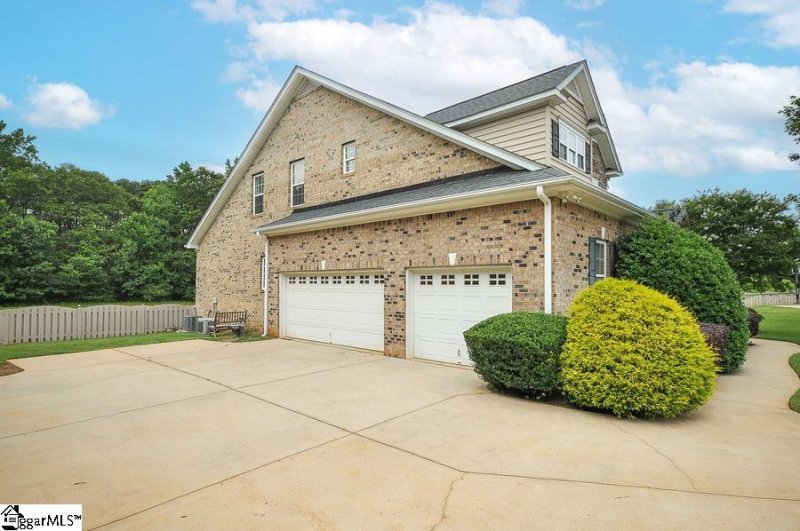 Property image 3 at 23 Barnstable Court, Greer, SC 29650