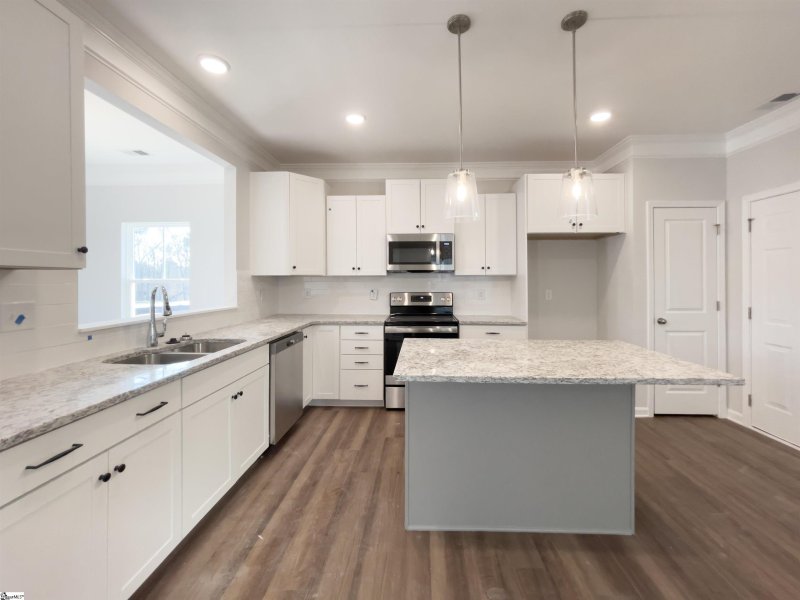 Property image 2 at 212 Greenrich Drive, Simpsonville, SC 29680