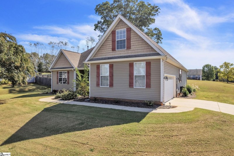 Property image 2 at 108 wallhaven Drive, Greer, SC 29651