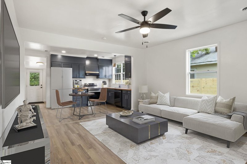 Property image 2 at 2 BRYANT Street, Greenville, SC 29611