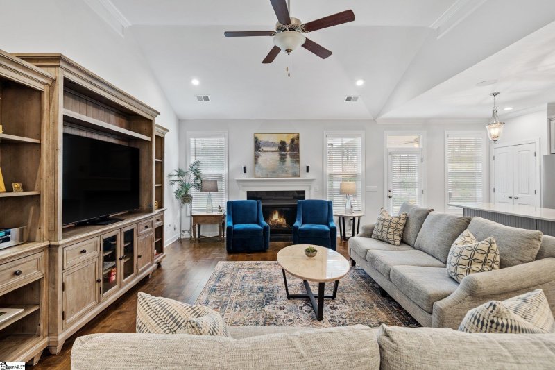 Property image 3 at 207 Crestgate Way, Easley, SC 29642