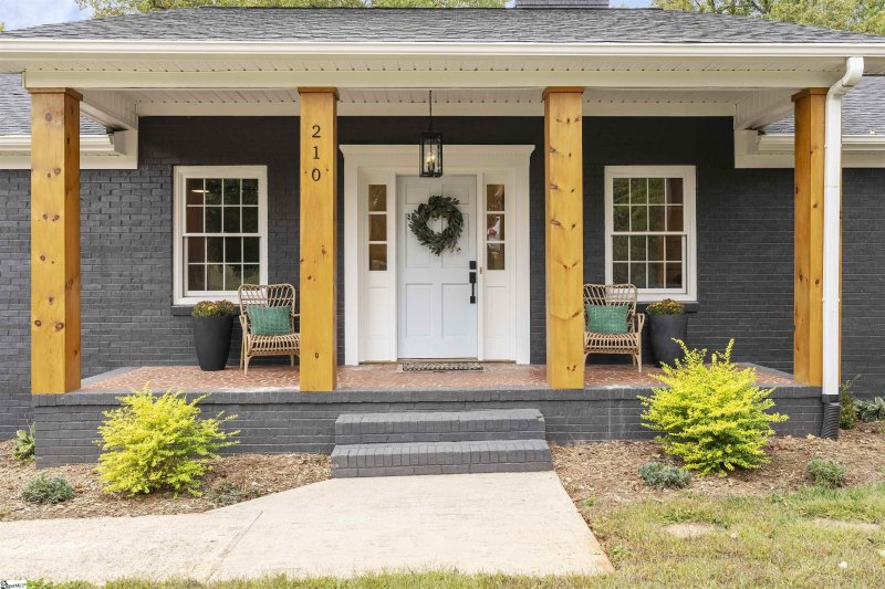 Property image 2 at 210 Hermitage Road, Greenville, SC 29615
