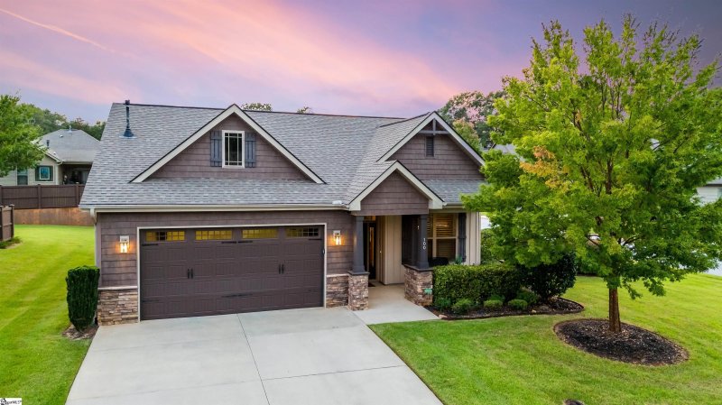 Property image 2 at 100 Towson Drive, Greenville, SC 29615