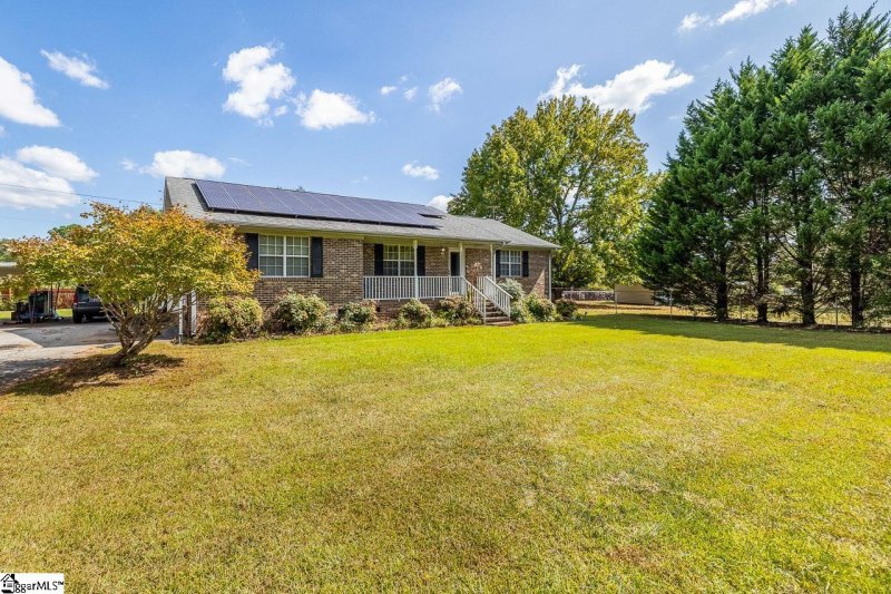 Property image 2 at 213 Ashmore Bridge Road, Mauldin, SC 29662