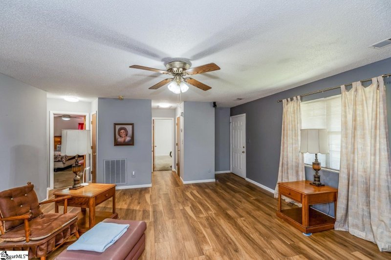 Property image 3 at 213 Ashmore Bridge Road, Mauldin, SC 29662