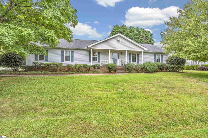 Property image 2 at 210 Spring Forest Road, Greenville, SC 29615