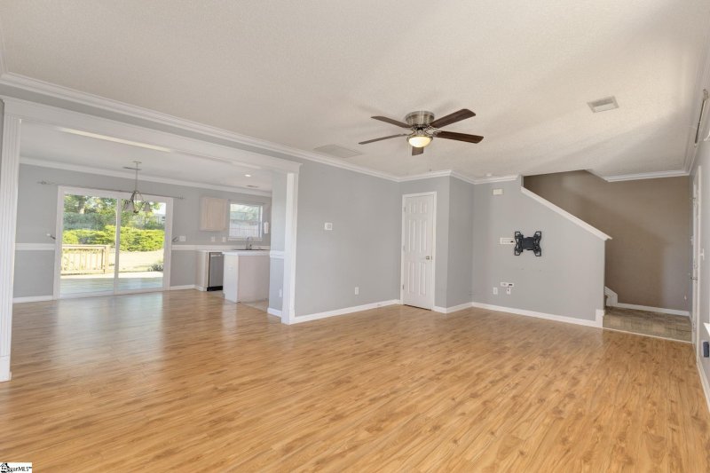 Property image 3 at 3 Torchwood Court, Greer, SC 29651