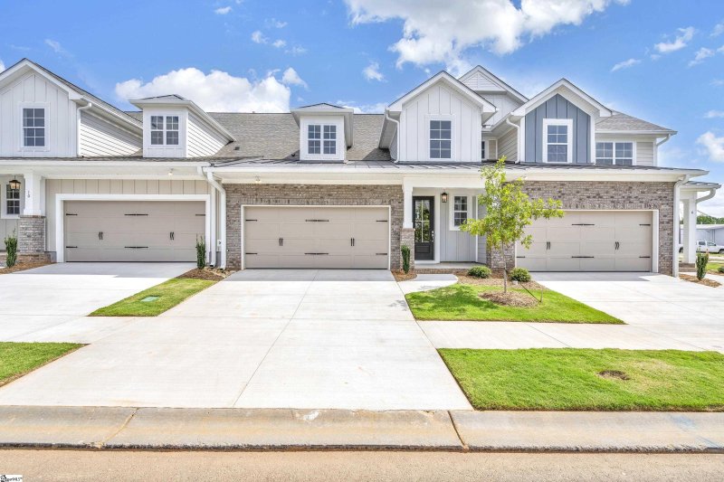 Property image 2 at 17 Hensley Road, Greenville, SC 29607