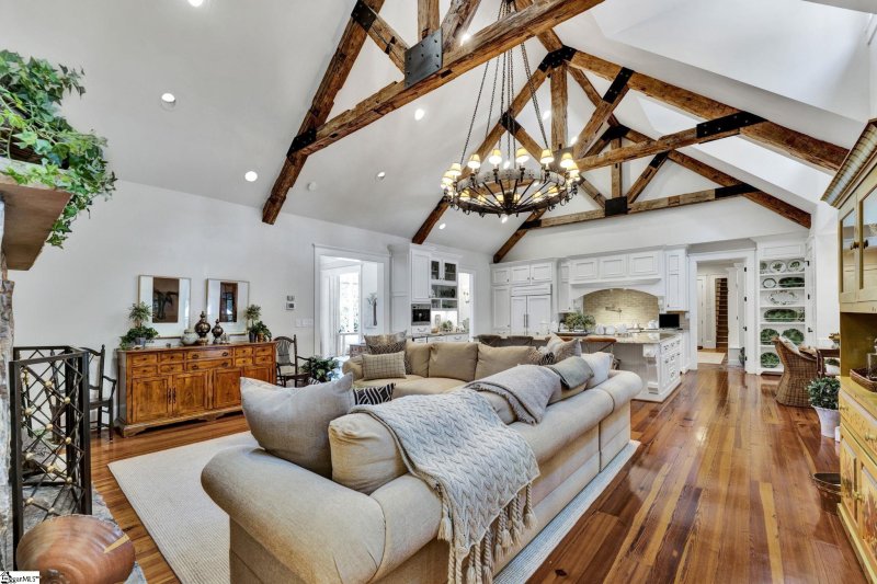 Property image 5 at 707 Pecan Tree Court, Spartanburg, SC 29307