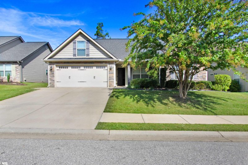 Property image 2 of 608 Marchbanks Road in Glen Lake, Boiling Springs, SC 29316