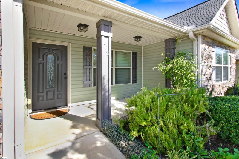 Property image 3 of 608 Marchbanks Road in Glen Lake, Boiling Springs, SC 29316