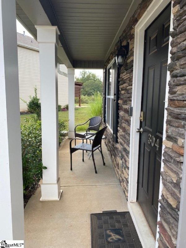 Property image 2 at 304 Willow Grove Way, Piedmont, SC 29673