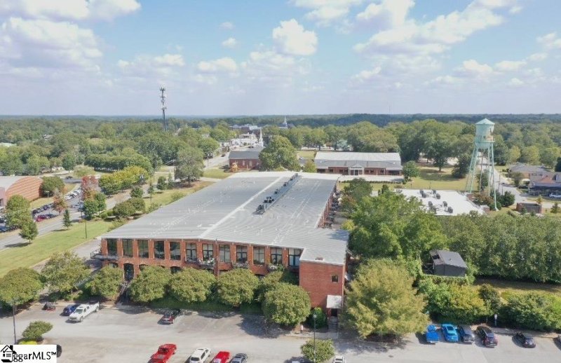 Property image 2 at 300 South Street, Simpsonville, SC 29681-2565