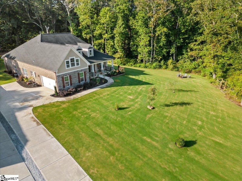 Property image 2 of 151 Braemar Knoll Drive in Braemar Knoll, Greer, SC 29651