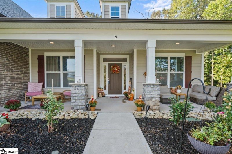 Property image 3 of 151 Braemar Knoll Drive in Braemar Knoll, Greer, SC 29651
