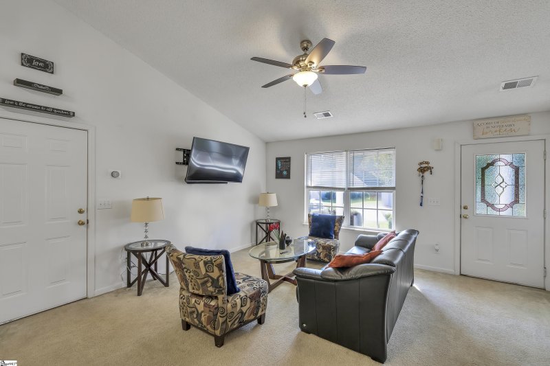 Property image 5 at 415 Lily Pond Lane, Taylors, SC 29687