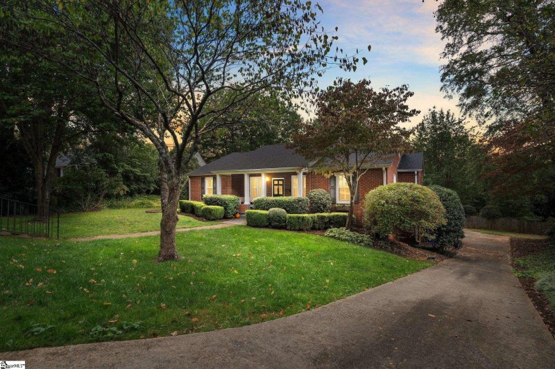 414 Longview Terrace