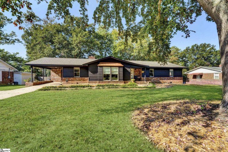 Property image 2 at 608 Cherokee Drive, Greenville, SC 29615