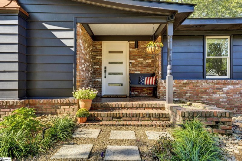 Property image 3 at 608 Cherokee Drive, Greenville, SC 29615