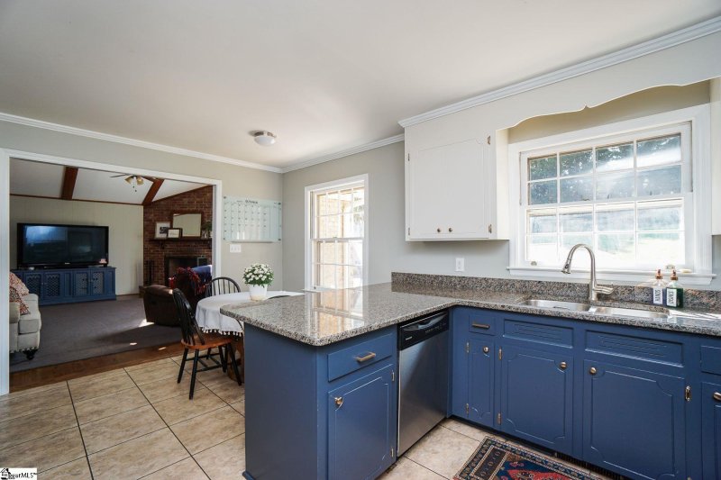 Property image 5 at 835 Butler Springs Road, Greenville, SC 29615