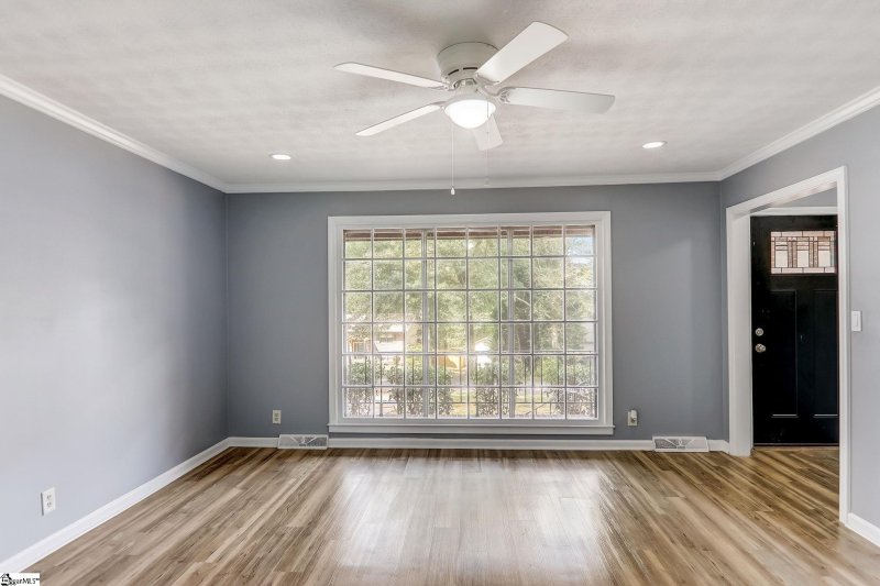 Property image 2 at 27 Country Club Drive, Greer, SC 29651