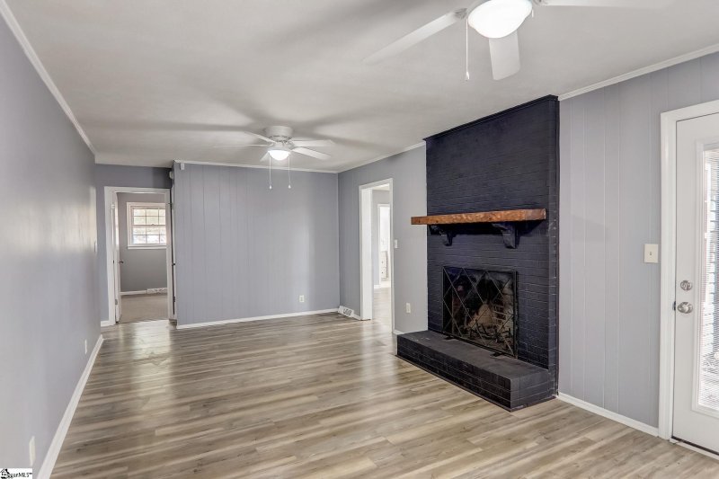 Property image 4 at 27 Country Club Drive, Greer, SC 29651