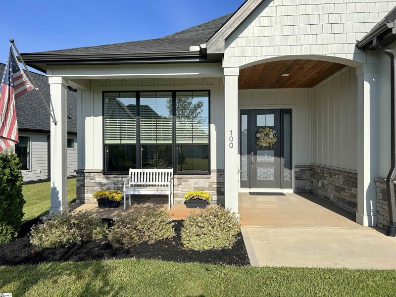 Property image 2 at 100 Ridan Road, Mauldin, SC 29662