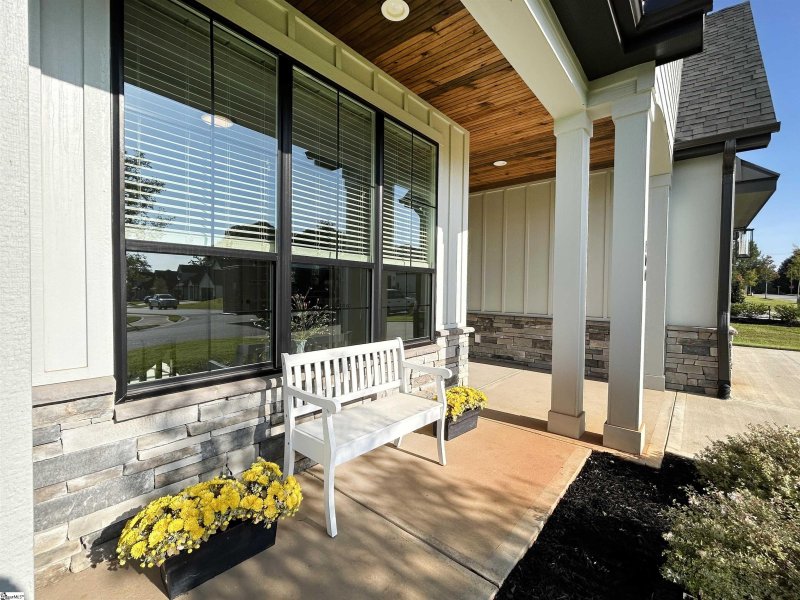 Property image 3 at 100 Ridan Road, Mauldin, SC 29662