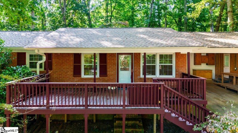 32 Fairford Circle