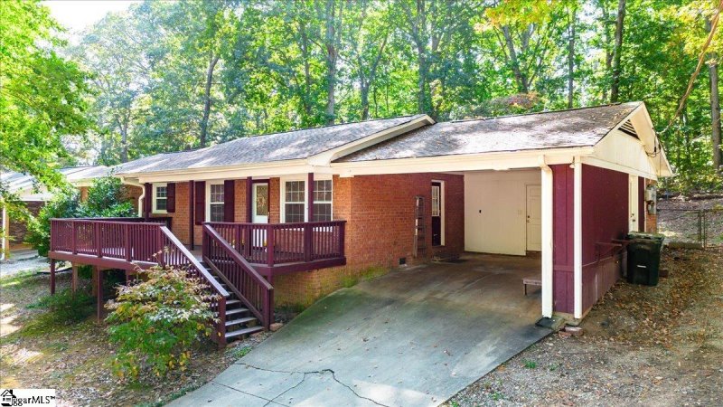 Property image 2 at 32 Fairford Circle, Taylors, SC 29687