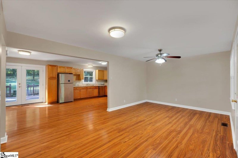 Property image 4 at 32 Fairford Circle, Taylors, SC 29687