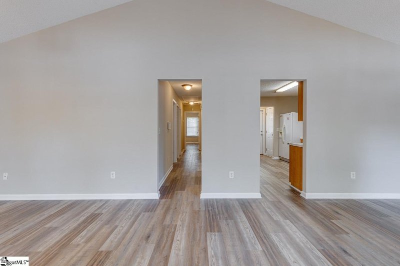 Property image 5 at 701 Highcrest Drive, Greenville, SC 29617