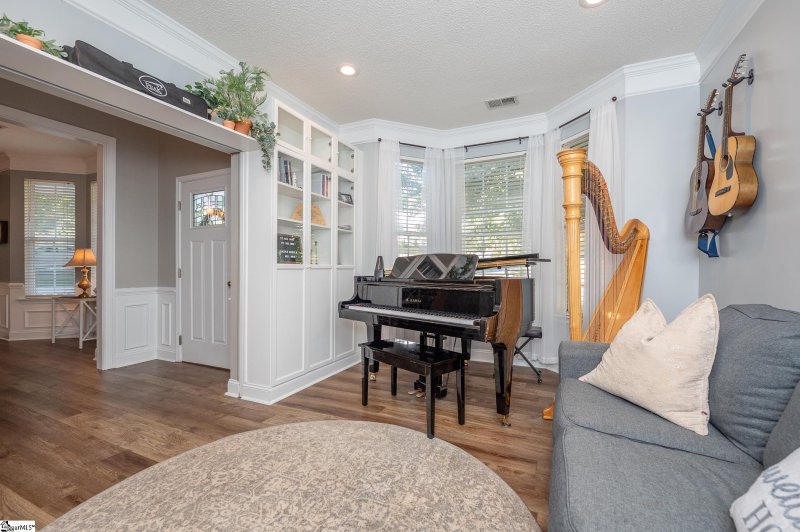 Property image 5 at 200 Northcliff Way, Greenville, SC 29617