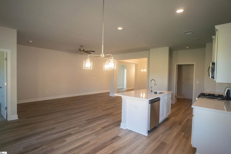 Property image 3 at 102 Red Hollow Road, Simpsonville, SC 29681