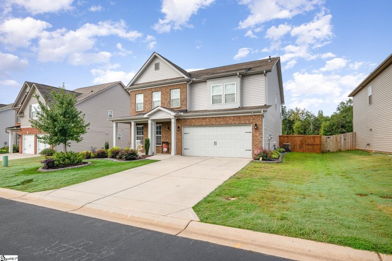 Property image 3 at 400 Meadowpark Lane, Duncan, SC 29334