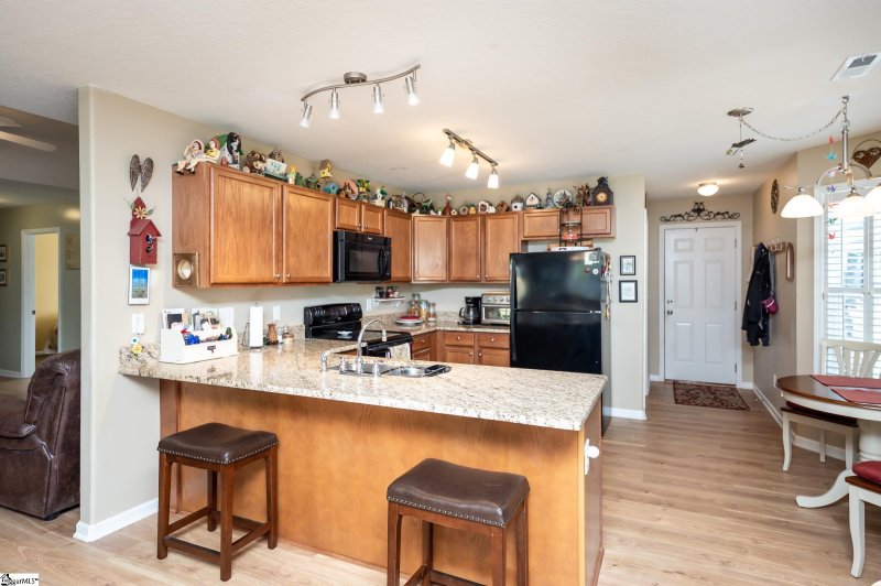 Property image 4 at 140 Brooke Lee Circle, Taylors, SC 29687