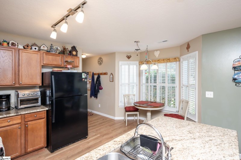 Property image 5 at 140 Brooke Lee Circle, Taylors, SC 29687