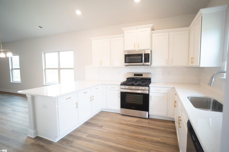 Property image 2 at 504 Woodsong Drive, Simpsonville, SC 29681