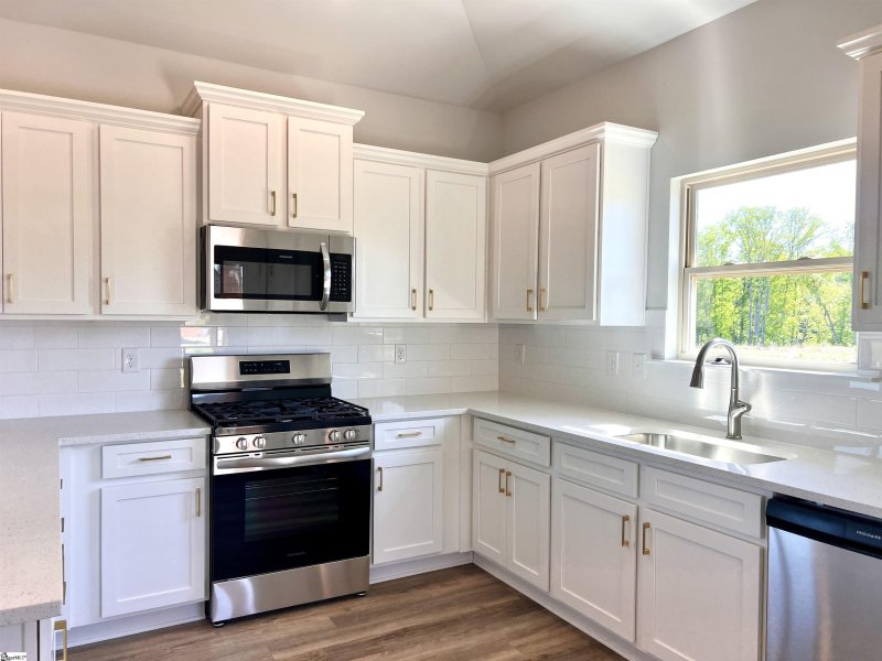 Property image 3 at 504 Woodsong Drive, Simpsonville, SC 29681