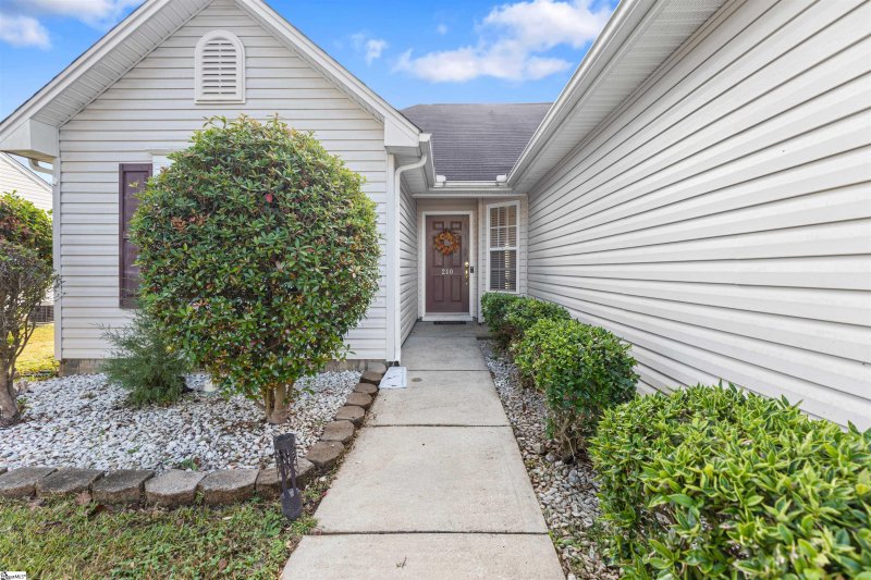 Property image 2 at 210 Montauk Drive, Greenville, SC 29607