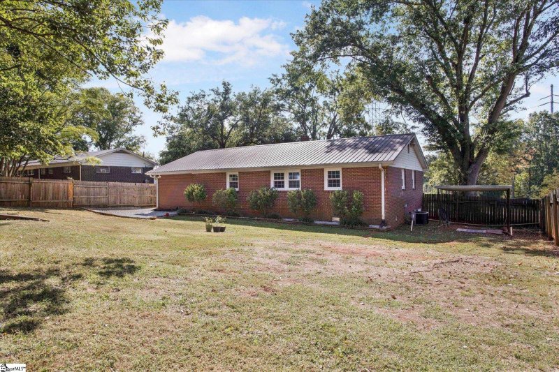 Property image 2 at 9 El Paso Drive, Greenville, SC 29617