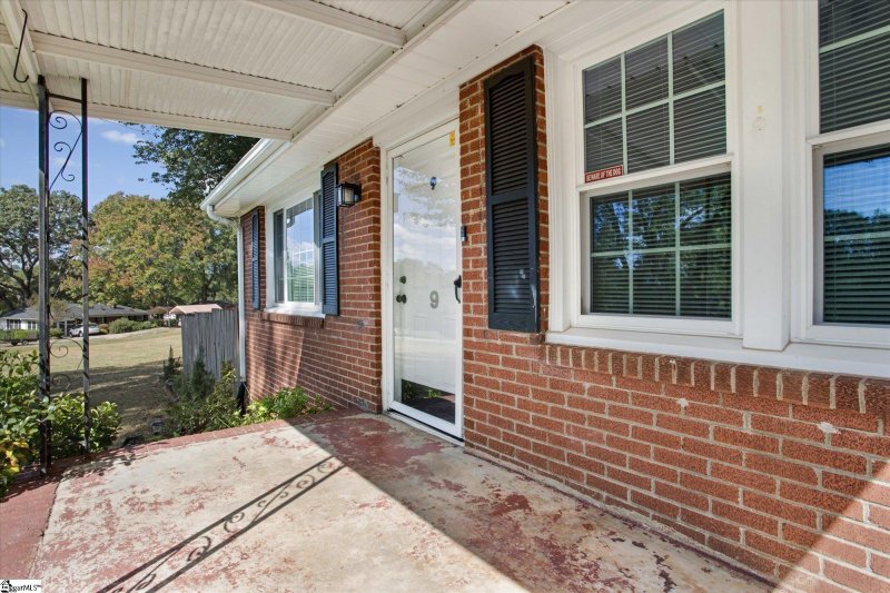 Property image 3 at 9 El Paso Drive, Greenville, SC 29617