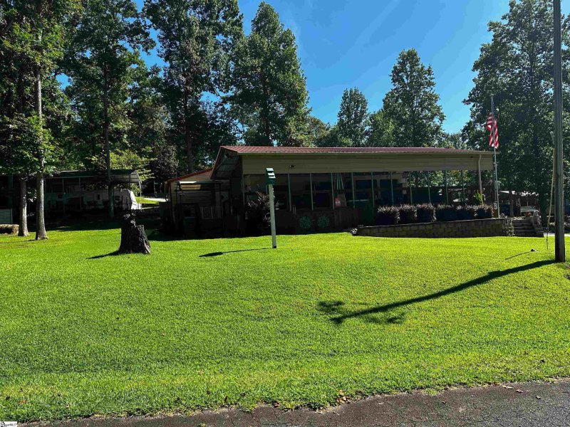 Property image 2 at 608 Loop Circle, Westminster, SC 29693